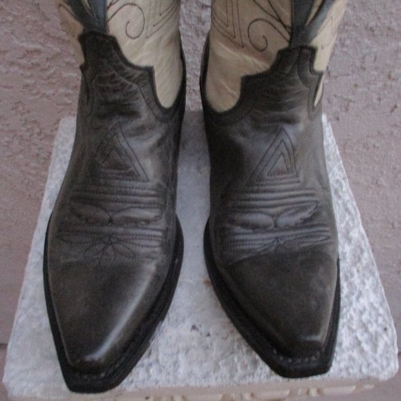 EIGHT SECOND ANGEL ~ COWGIRL WESTERN BOOTS ~ 6 ~ EMBROIDERY ~ LOGO ~ DISTRESSED - Picture 6 of 12